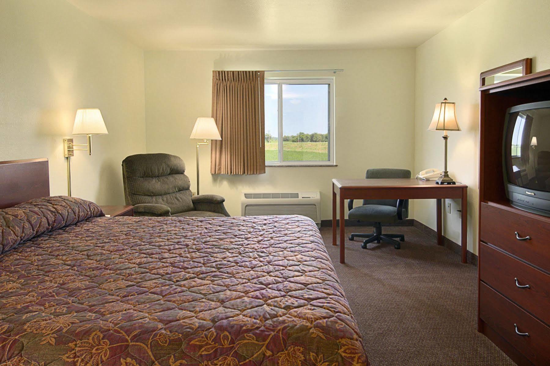 Super 8 By Wyndham Iola Ks Hotel Kültér fotó