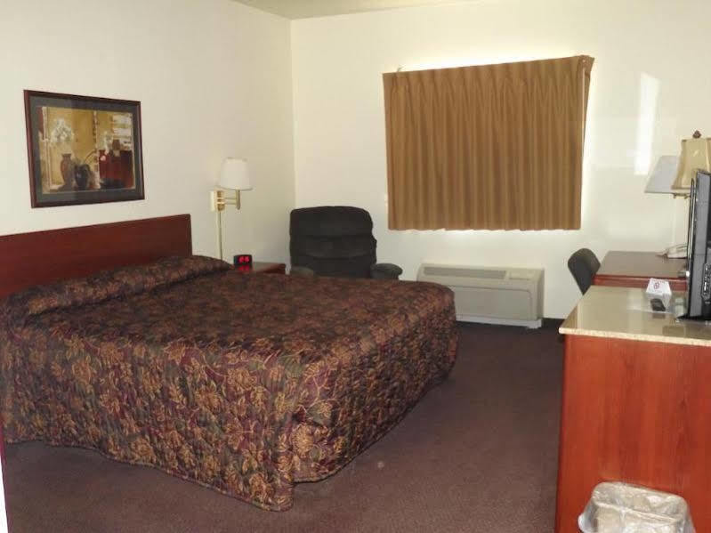 Super 8 By Wyndham Iola Ks Hotel Kültér fotó
