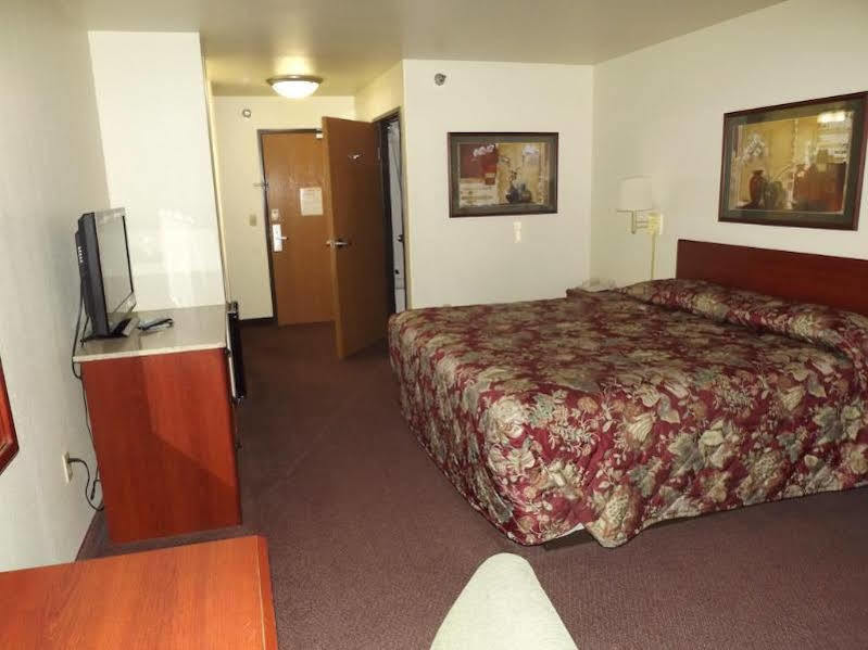 Super 8 By Wyndham Iola Ks Hotel Kültér fotó